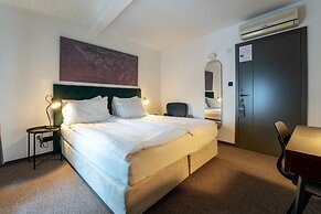 Hotel Mrak 4*