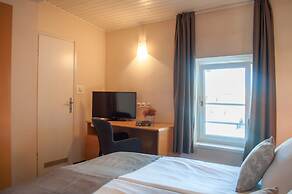 Hotel Mrak 4*