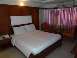 Hotel PLR Grand