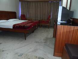 Hotel PLR Grand