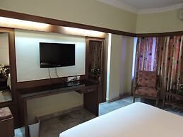 Hotel PLR Grand