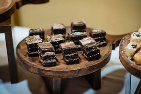 La-Paz Gardens Beacon Hotel - Vasco da Gama Goa