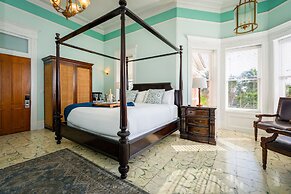 The Mansion on the Sea - Southernmost House in the USA