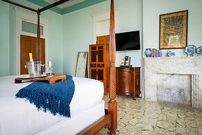 The Mansion on the Sea - Southernmost House in the USA