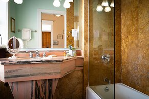 The Mansion on the Sea - Southernmost House in the USA