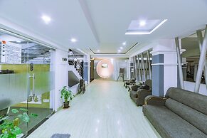 At Home Apartment Hotel