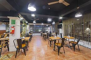 At Home Apartment Hotel