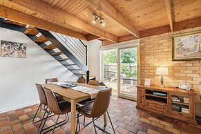 Bungunyah Apartments