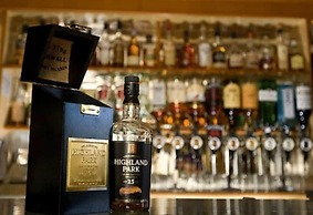 Kilmarnock Arms Hotel