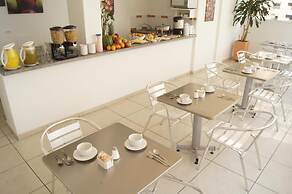 Basic Hotel Centenario by Hoteles MS