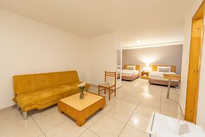 Basic Hotel Centenario by Hoteles MS
