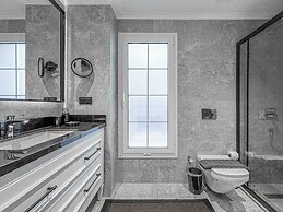 Ena Boutique Hotel & Residences