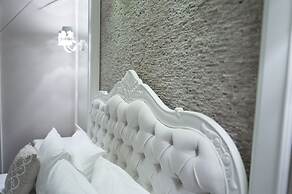 Ena Boutique Hotel & Residences