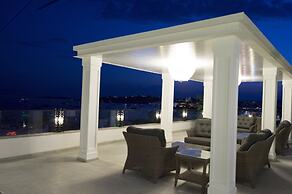 Ena Boutique Hotel & Residences