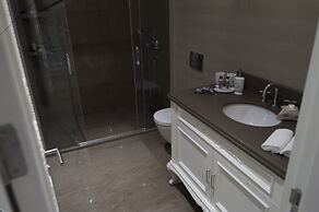 Ena Boutique Hotel & Residences