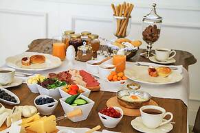 Ena Boutique Hotel & Residences