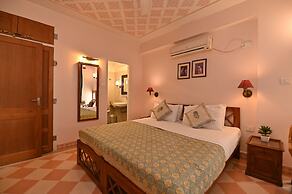 Om Niwas Suite Hotel