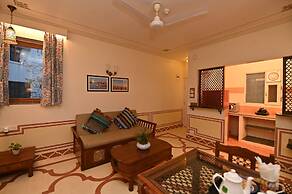 Om Niwas Suite Hotel