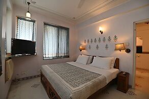 Om Niwas Suite Hotel