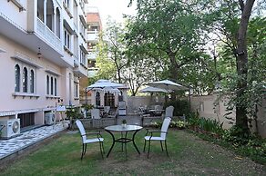 Om Niwas Suite Hotel