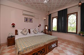 Om Niwas Suite Hotel