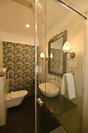 Om Niwas Suite Hotel