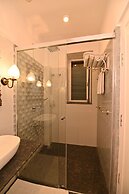 Om Niwas Suite Hotel