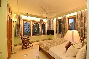 Om Niwas Suite Hotel