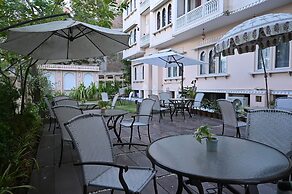 Om Niwas Suite Hotel