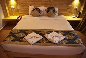 Symphony Palms Beach Resort