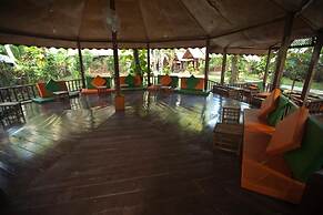 Symphony Palms Beach Resort