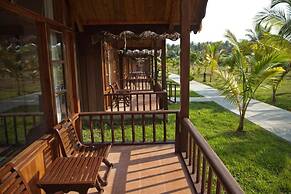 Symphony Palms Beach Resort