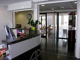 All Suites Appart hotel Bordeaux Lac