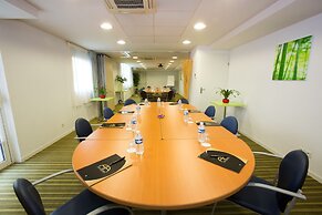 All Suites Appart hotel Bordeaux Lac