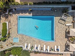 Adrakos Apartments - Adults Only