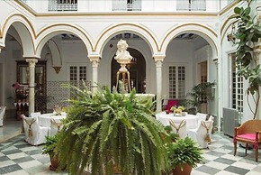 Hotel Simón