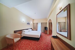 Central Hotel