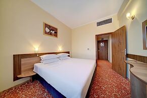 Central Hotel