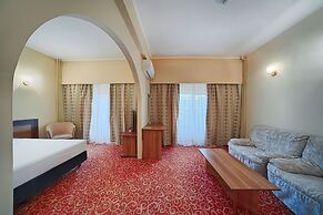 Central Hotel