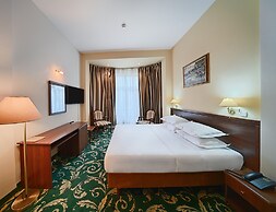 Central Hotel