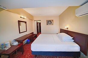 Central Hotel