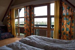 Reykjavik Peace Center - Guesthouse