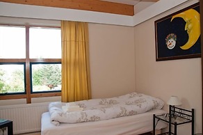 Reykjavik Peace Center - Guesthouse