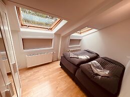 Reykjavik Peace Center - Guesthouse