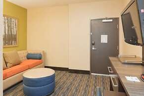 Holiday Inn Express Hotel & Suites Fulton by IHG