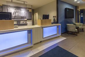 Holiday Inn Express Hotel & Suites Hays by IHG