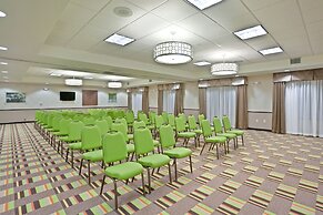Holiday Inn Express Hotel & Suites Hays by IHG