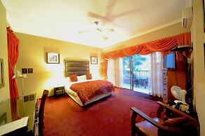 Le Cozmo Guest House