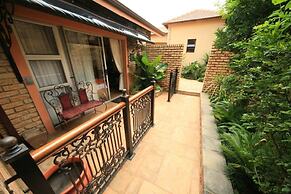 Le Cozmo Guest House