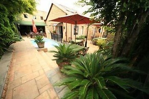 Le Cozmo Guest House